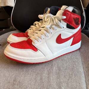 Nike Air Jordan 1 Retro High OG Heritage Size 10